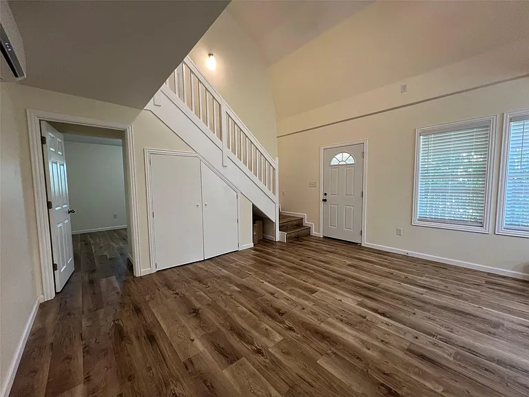 436 Shadywood Dr — Photo 7
