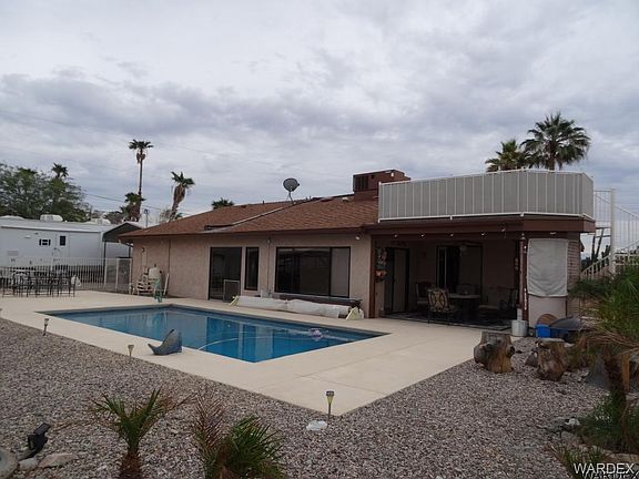 3rd image of 2885 Papeete Dr