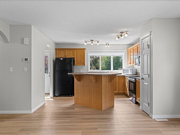 5th image of 5509 Stevens Cres NW