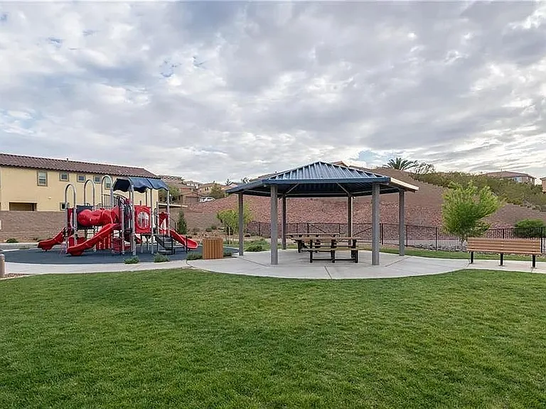 2934 Caxton Grove Dr — Photo 32