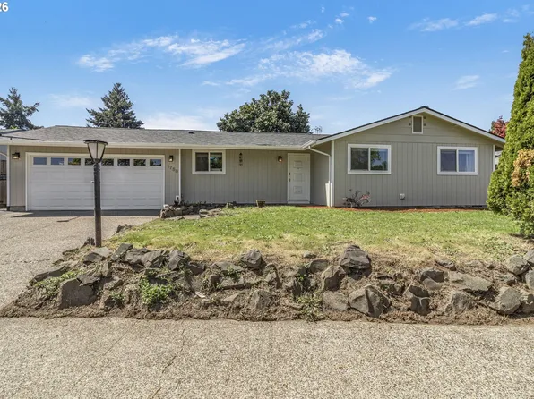 1758 Rainbow Dr, Springfield, OR 97477