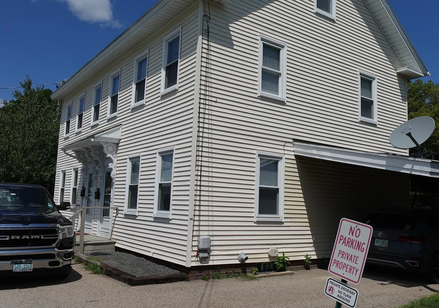 3 bed, 1.0 bath, 1245 sqft, $2,600 — Photo 2