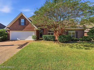 127 Eastside Dr, Brandon, MS 39047