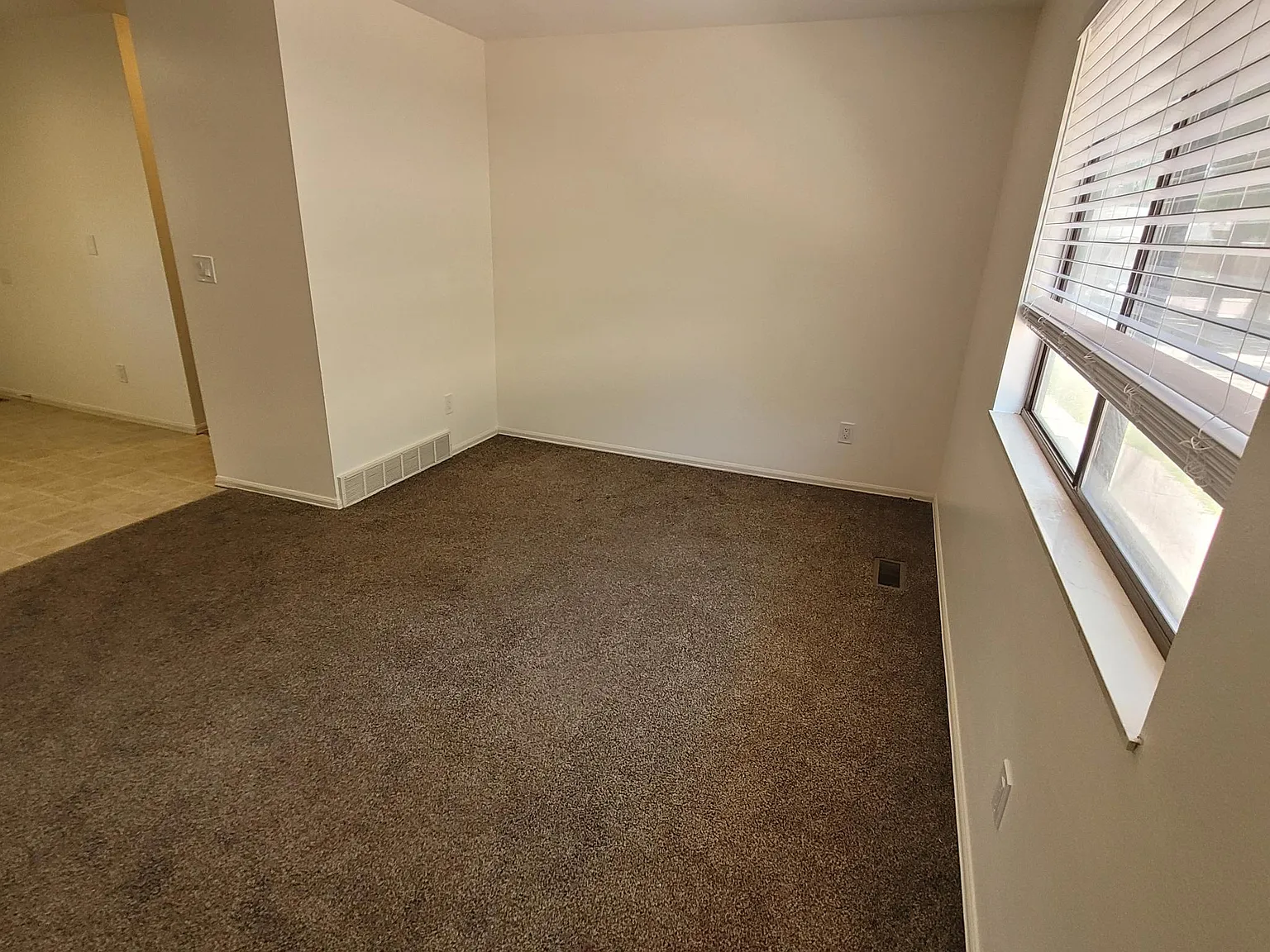 1024 S 3rd St — Photo 2