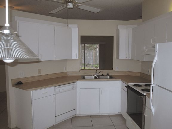 2nd image of 4009 Lancaster Dr Unit 19