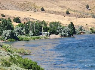 34559 Snake River Rd, Huntington, OR 97907