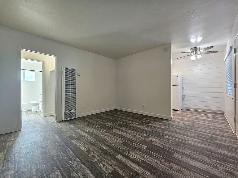 1465 Grand Ave — Photo 9