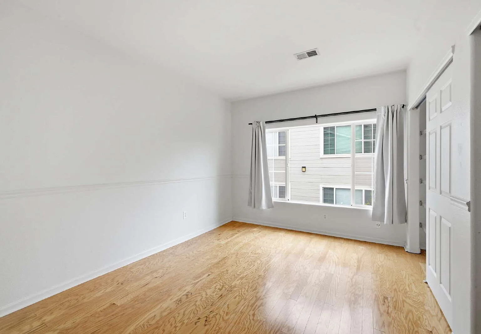 2 bed, 2.0 bath, 1031 sqft, $1,895 — Photo 4