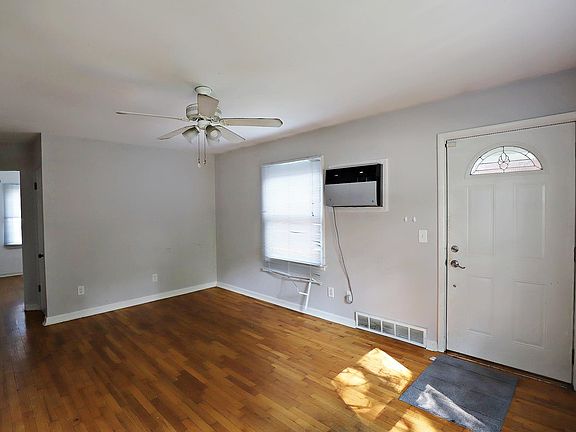 5th image of 545 Cornell Ave