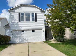 10242 Golden Dr, Noblesville, IN 46060