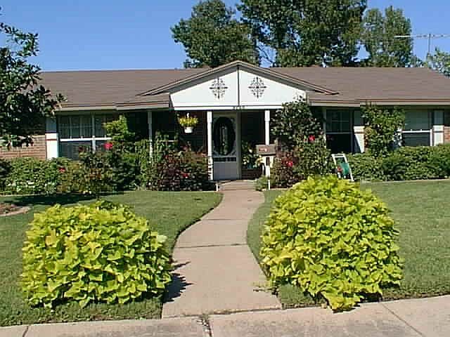 1st image of 2735 Belhaven Dr