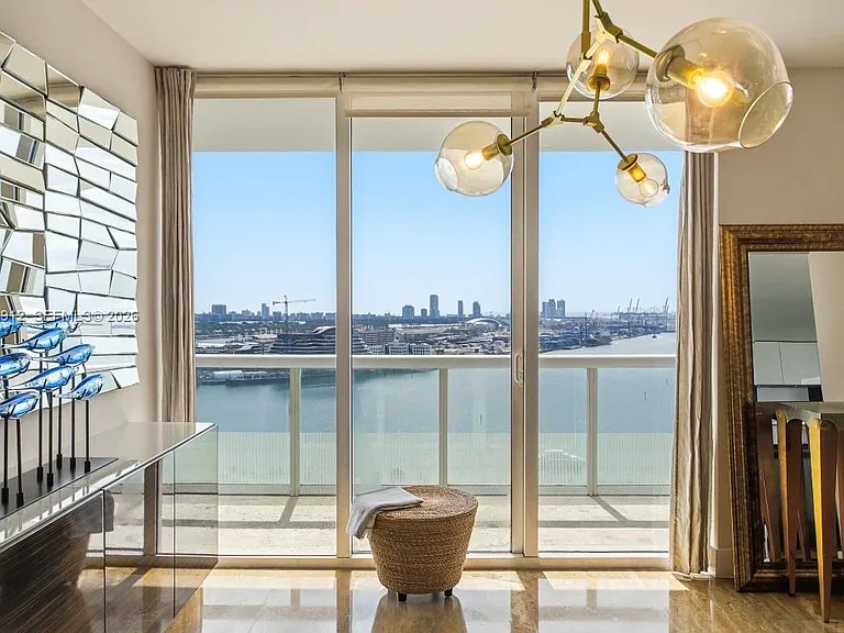 50 Biscayne Blvd #2510 — Photo 1
