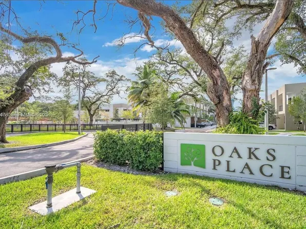 4189 N Oak Pl, Dania Beach, FL 33314