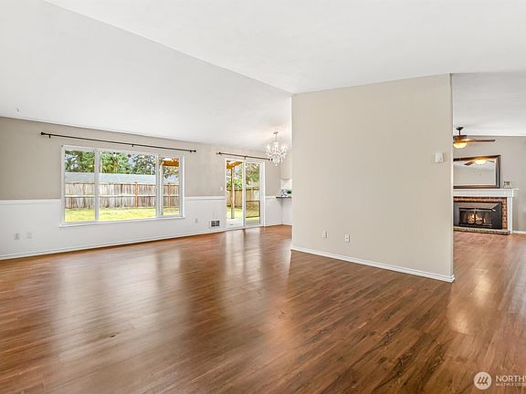 5th image of 2611 NE 23rd Place