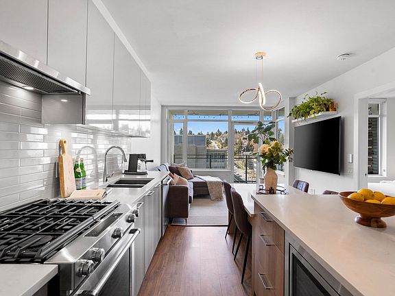 4th image of 258 Nelsons Ct #803