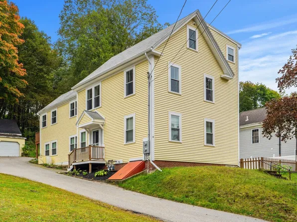 82 Congress St, Amesbury, MA 01913
