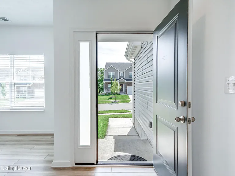 17010 Meander Way — Photo 9