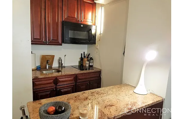 Rented by City Connections Realty | media 7