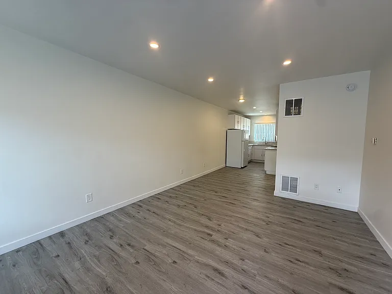 1228 N McCadden Pl #5 — Photo 2