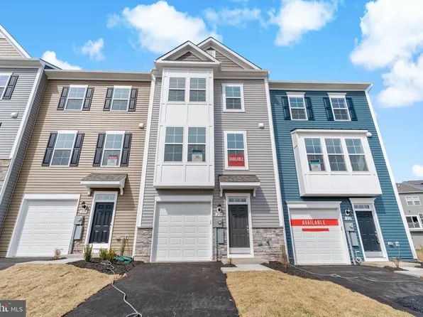 236 Husky Trl, Martinsburg, WV 25403