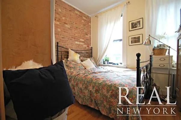 Rented by REAL New York | media 12