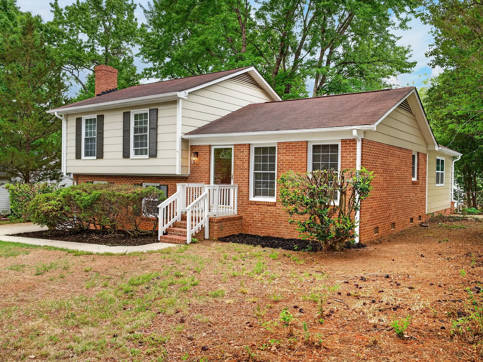 3107 Beaconwood Dr — Photo 2