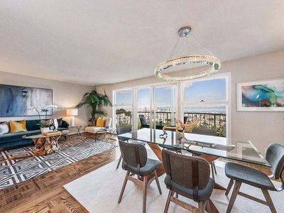 559 Burnett Ave #100, San Francisco, CA, 94131