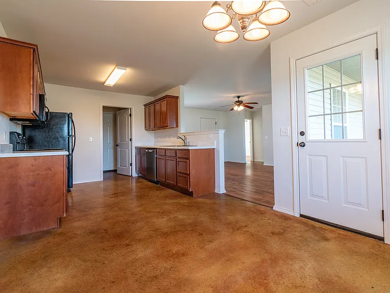 1014 Josie Kate Ln — Photo 20