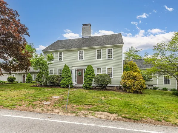 26 Lamprey Road, Kensington, NH 03833