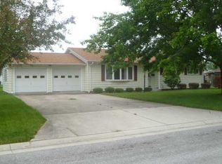 213 Melody Ln, Defiance, OH 43512