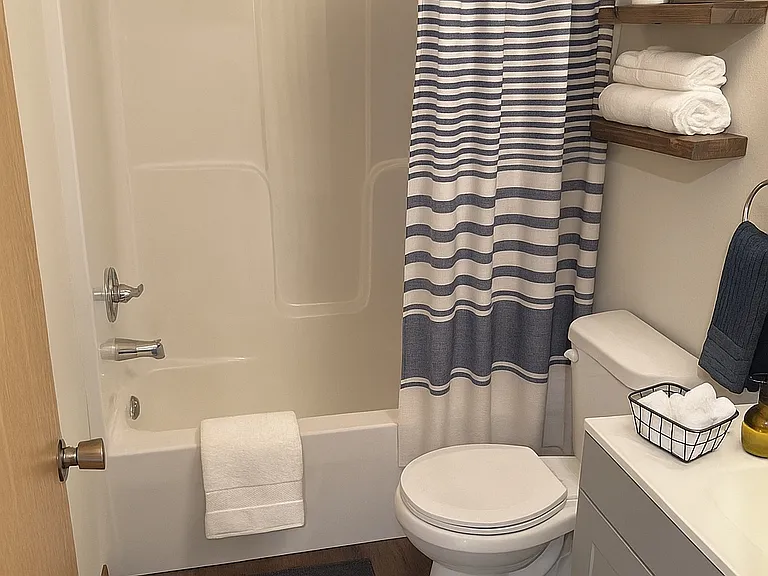 2324 N Taylor Ave — Photo 9