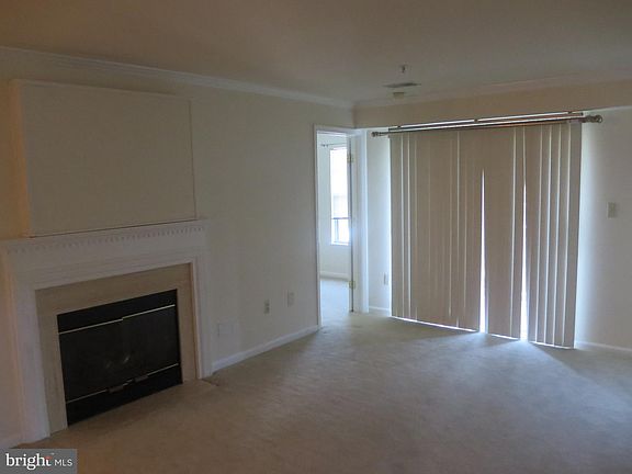 2nd image of 1024 Gardenview Loop