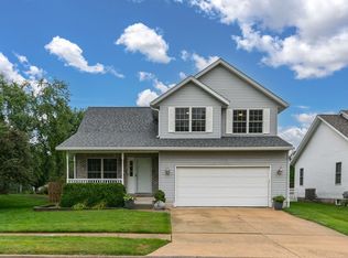910 25th Avenue Ct, Silvis, IL 61282
