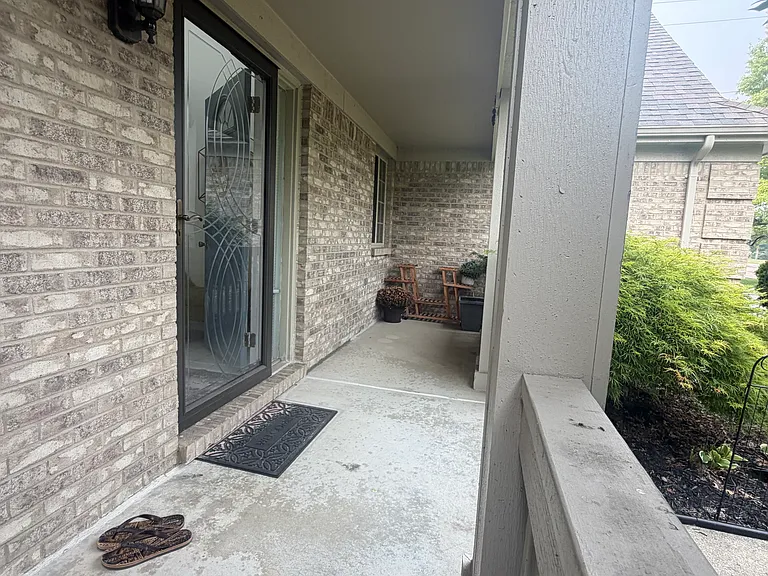 24605 Millcreek Dr — Photo 5