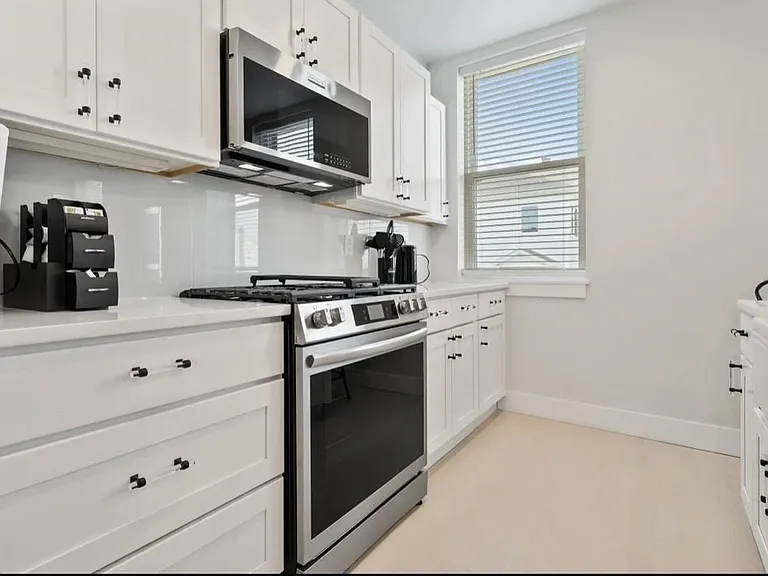 161 Broadway #2R — Photo 3