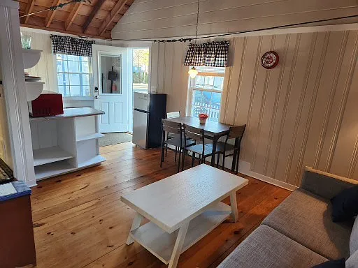 3 Odessa Ave #8 — Photo 9