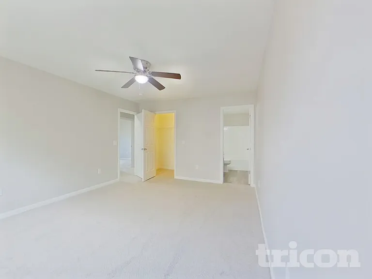 519 Barn Swallow Dr — Photo 7