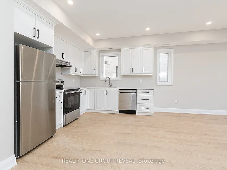 223 Grenfell St #1 — Photo 3