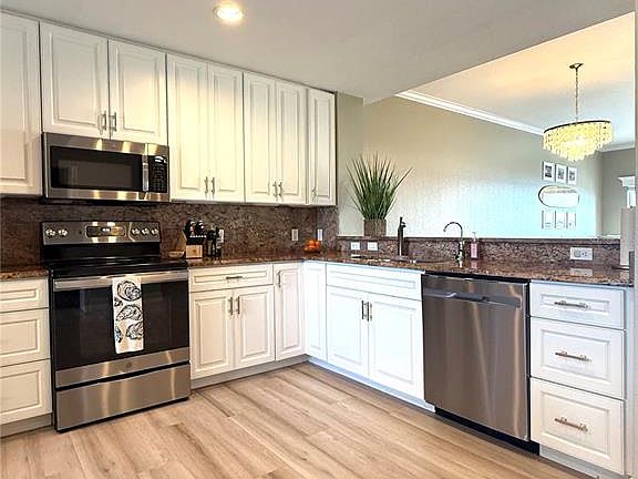 3rd image of 423 150th Ave APT 1405