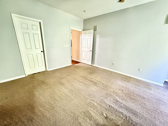 3rd image of 14341 Fredricksburg Dr APT 1018