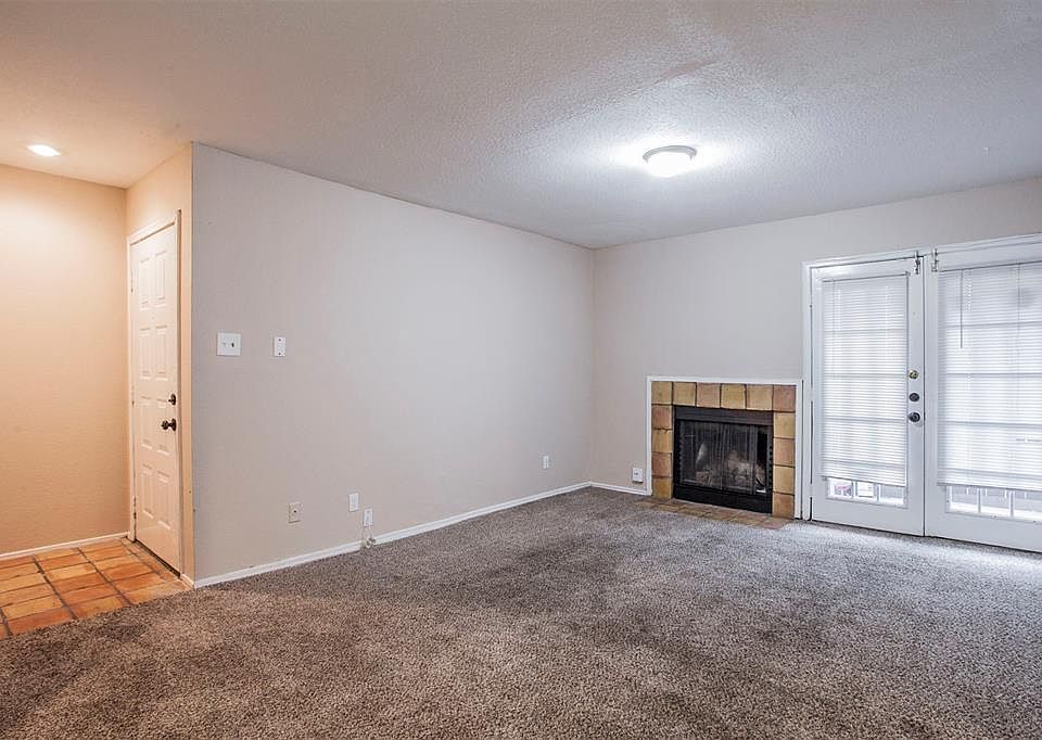 1st image of 12500 Sandpiper Dr APT 120