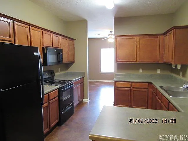 1410 Robins St #22 — Photo 4