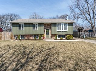 2720 Lowery Ct, Zion, IL 60099