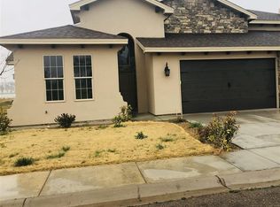 2 Fairway Ct, Roswell, NM 88201