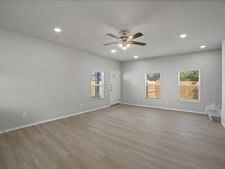 7226 Briar Pl — Photo 22