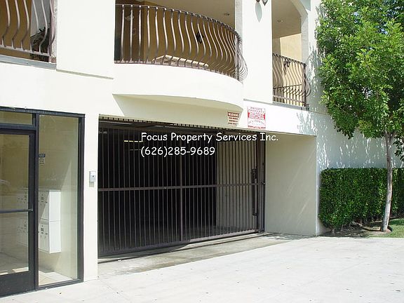 3rd image of 9201 Tobias Ave APT 15