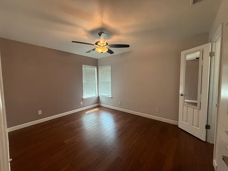 5305 Cloverdale Ln — Photo 33
