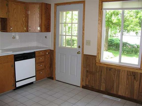 4th image of 7318 S 41st St