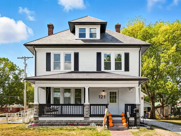 121 Walnut St, Ashville, OH 43103