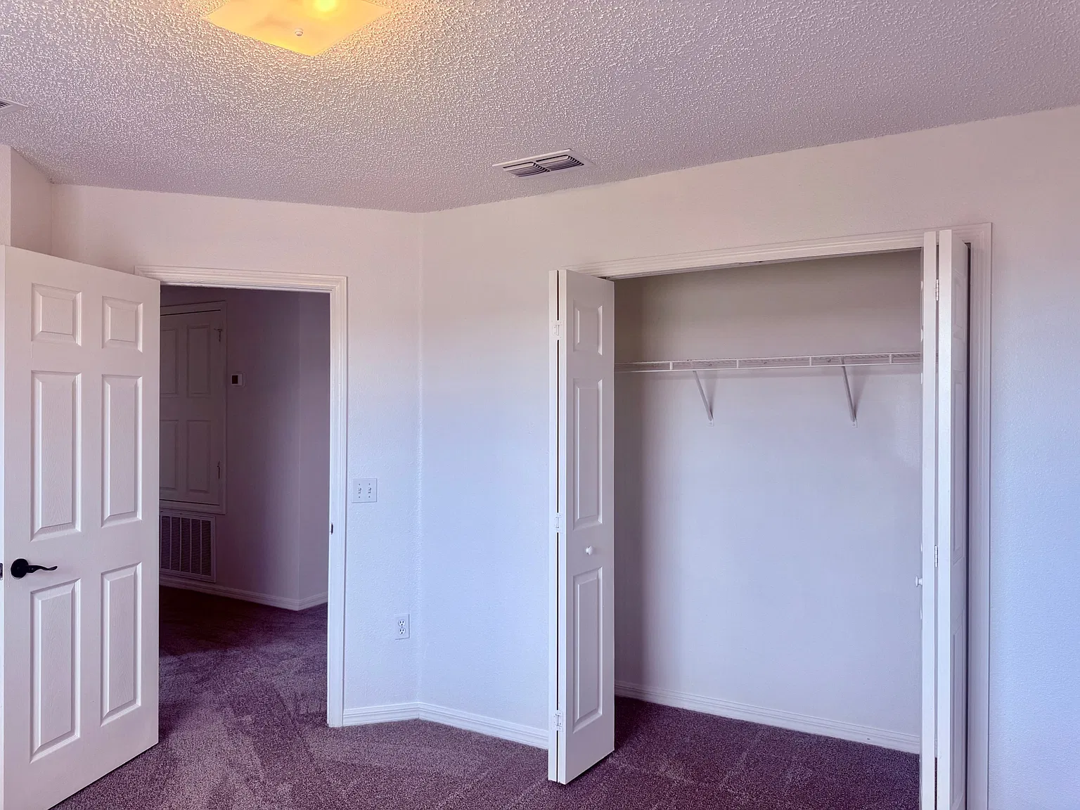 727 James Court - 1 — Photo 2